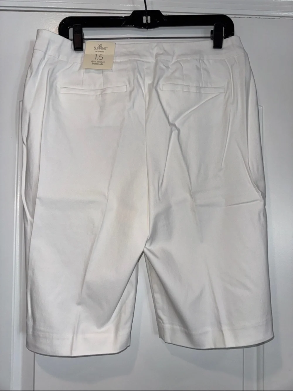 NWT Chico's White Slim Stretch Pull On Bermuda Shorts Size 1.5 (10)